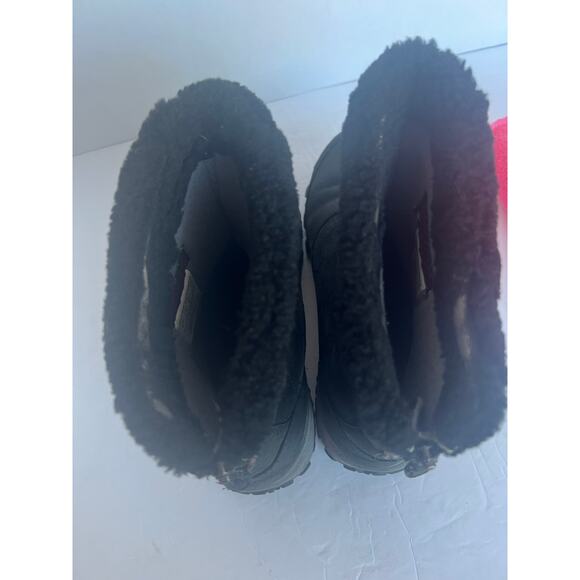 The North Face Prima Loft Insulated Mid Calf
Black Gray Waterproof Zip Boots 8 - Picture 9 of 12